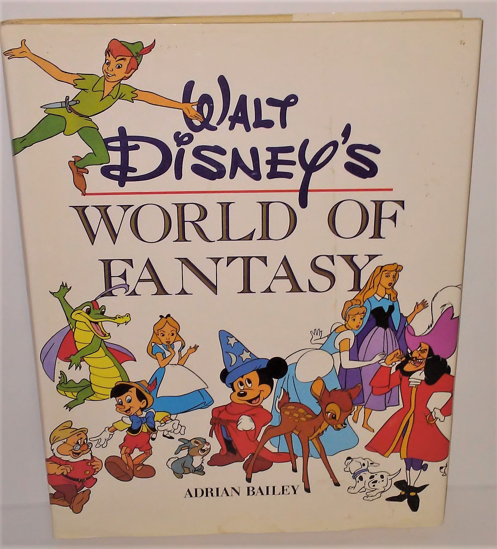 (送料込み)WORLD OF FANTASY ADRIAN BAILEY 洋書 Walt Disney's World of Fantasy book by Adrian Bailey from 1987